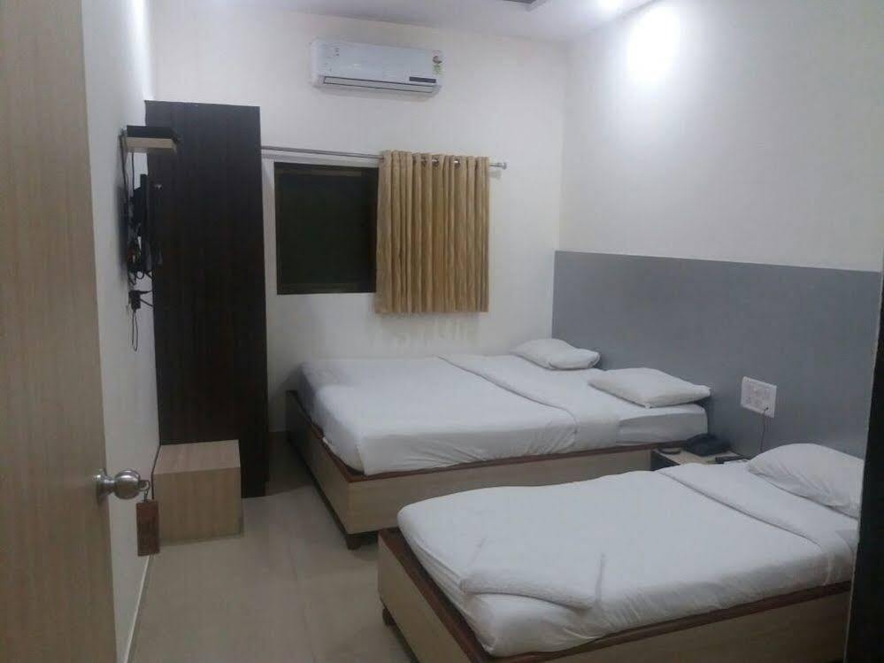 Kailash Park Boutique Rooms Mumbai Exterior photo